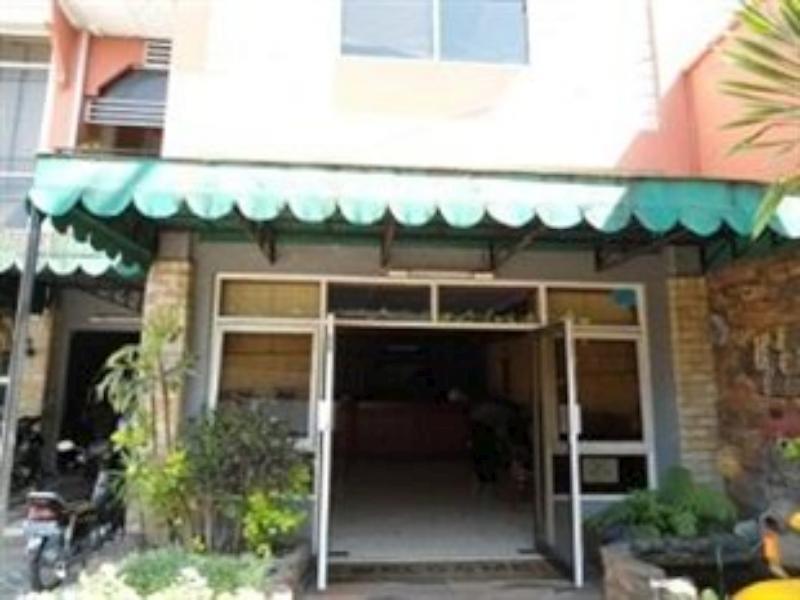 Hotel Margosuko Malang Exteriör bild